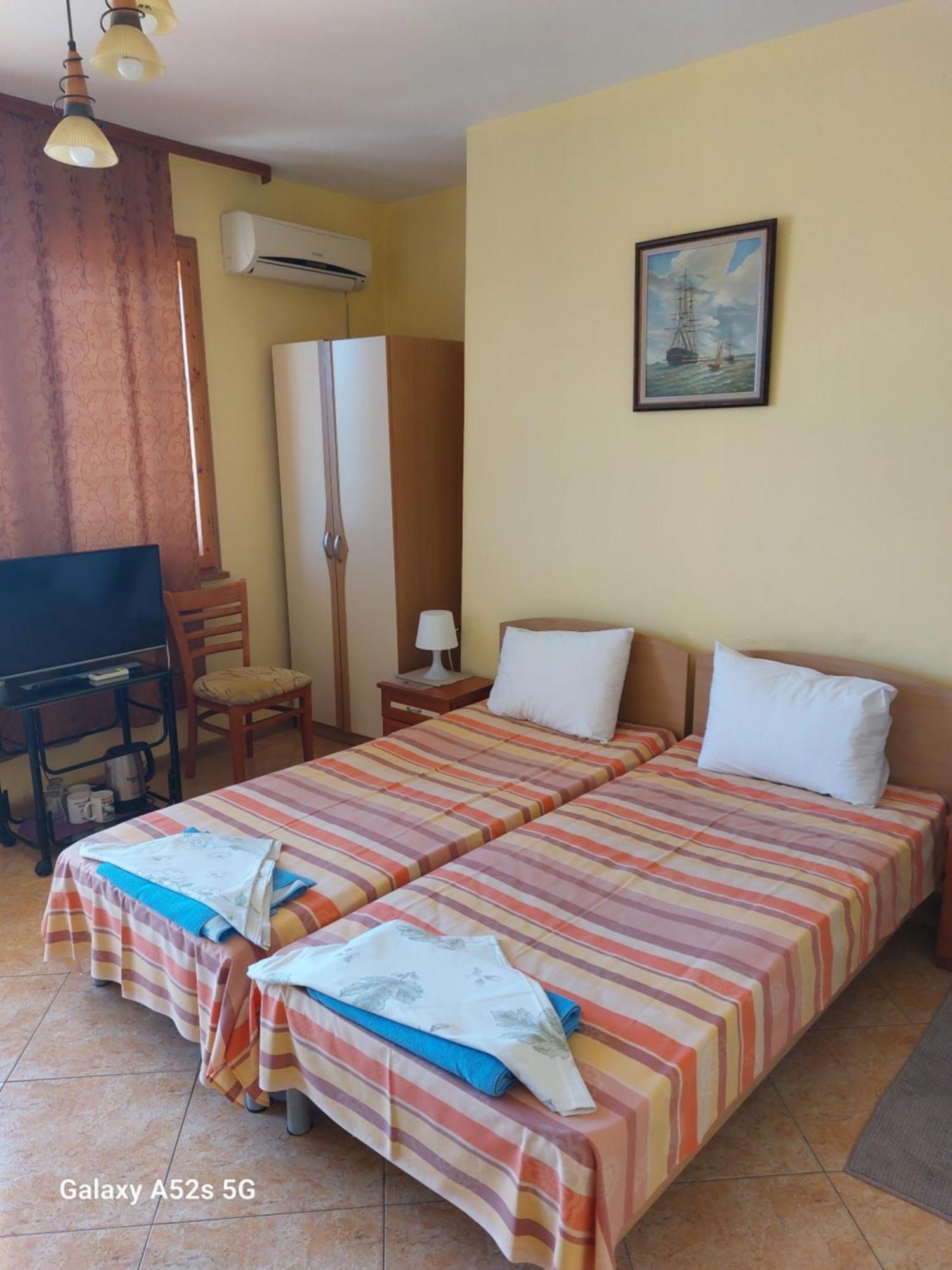 Homestay Kostadinov เปาโมเรีย ภายนอก รูปภาพ